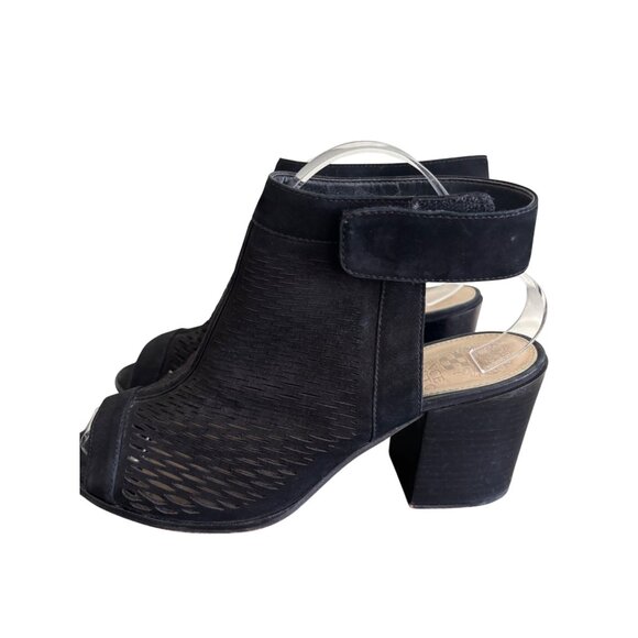 Vince Camuto Womens Lavette Black Leather Laser Cut Open Toe Sandal - Picture 10 of 11